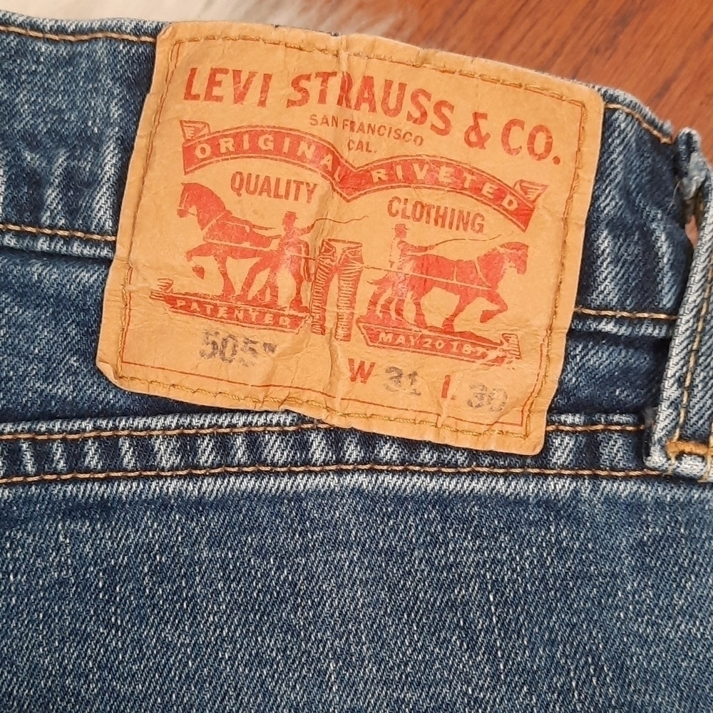 Levi's Unisex Highwaisted Straightleg 505's - Picture 3 of 7